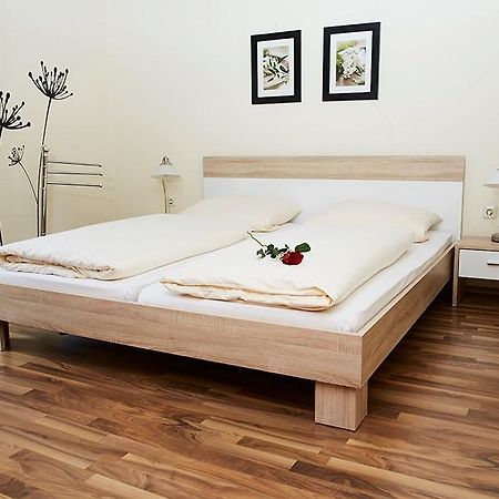 Hotel Landgasthof Wallburg Eltmann Екстериор снимка